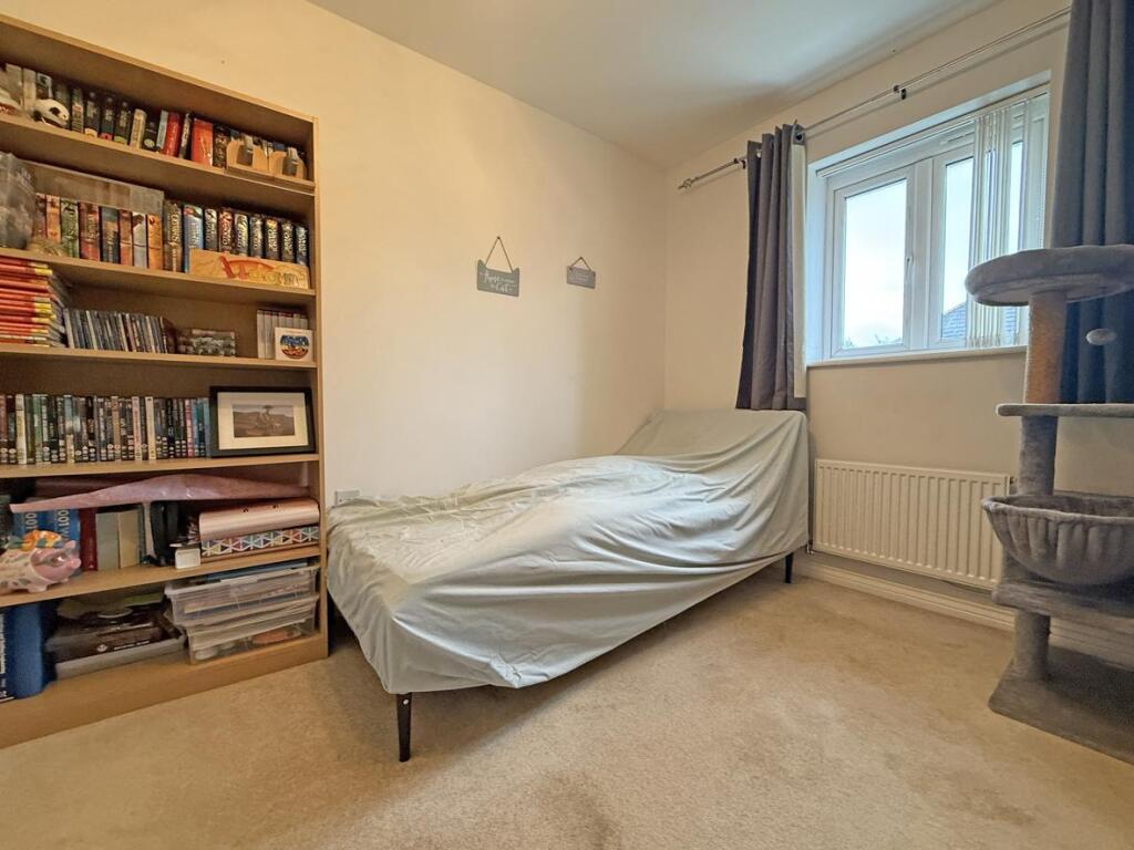 Samuel Bassett Avenue 50 - Bedroom Three.jpg