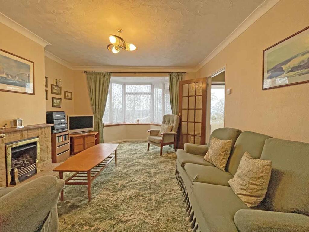 Severn Place 88 - Lounge Front...jpg