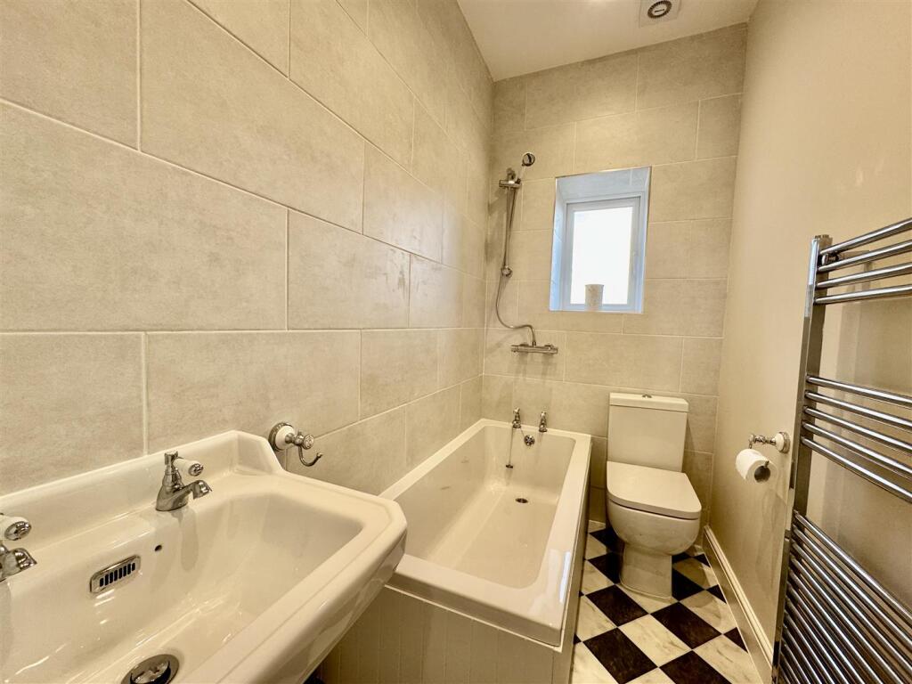 Main Bathroom