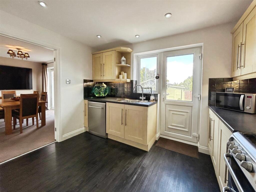 1b3a55ca--4FB5-B4B6-1099277228F3-95508-00003F2FF74