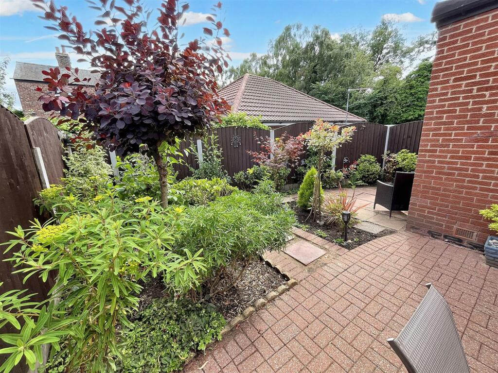 Gardens Aspect 4
