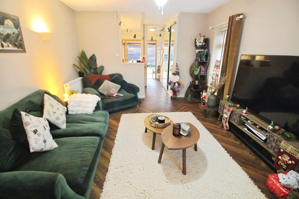 Living Room Length Way.png