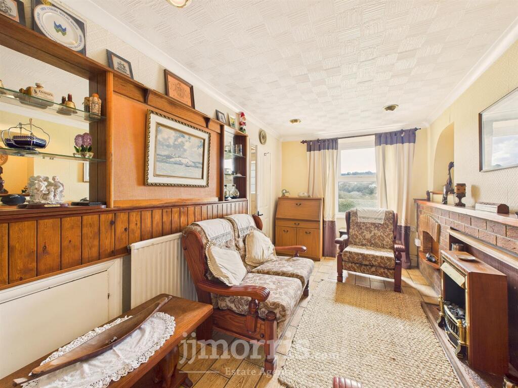 Snug/Sitting Room