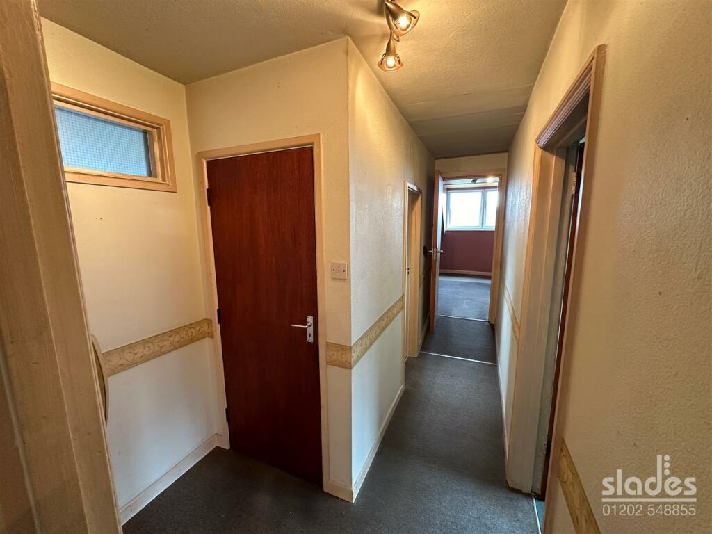 FLAT 2 (first floor rear)