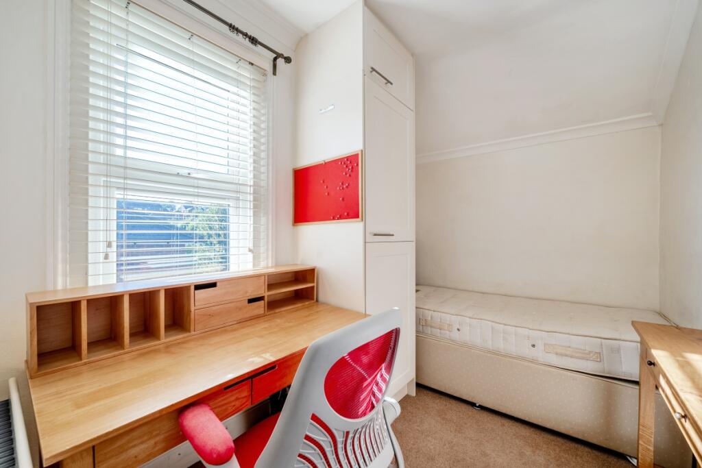 1360375-1-68d5d29...