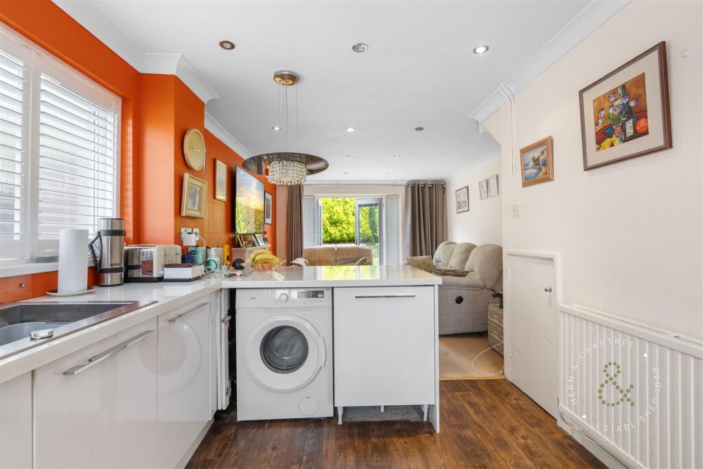 Camelot Way, HernCrabtree (6).jpg