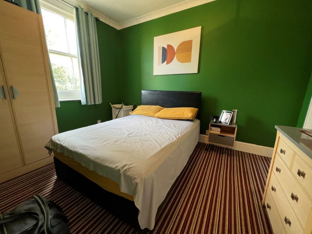 bedroom.jpg
