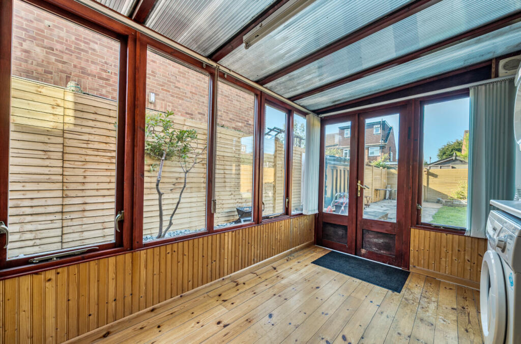 1358469-5-68d112e...