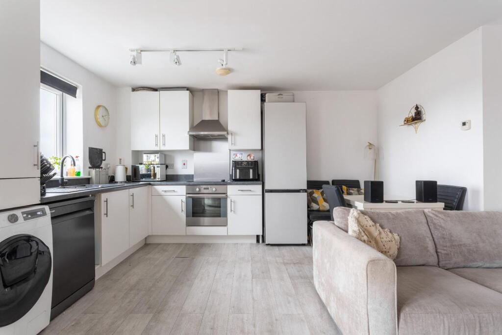 Falconers Court-3.jpg