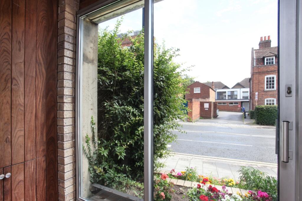 Victoria Court fl...