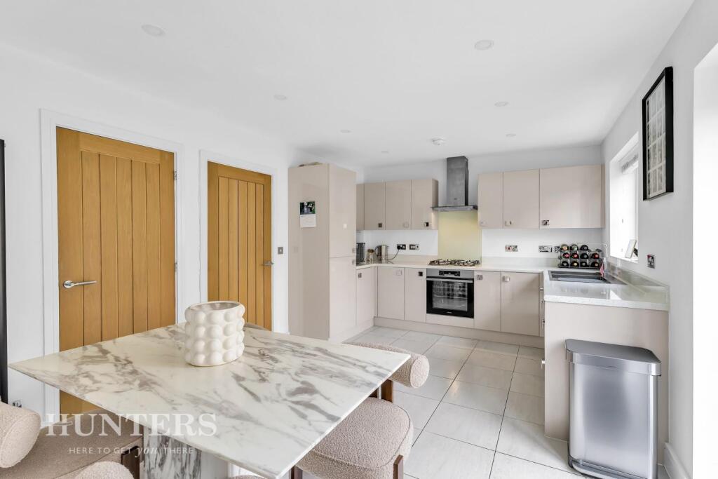 Dining kitchen