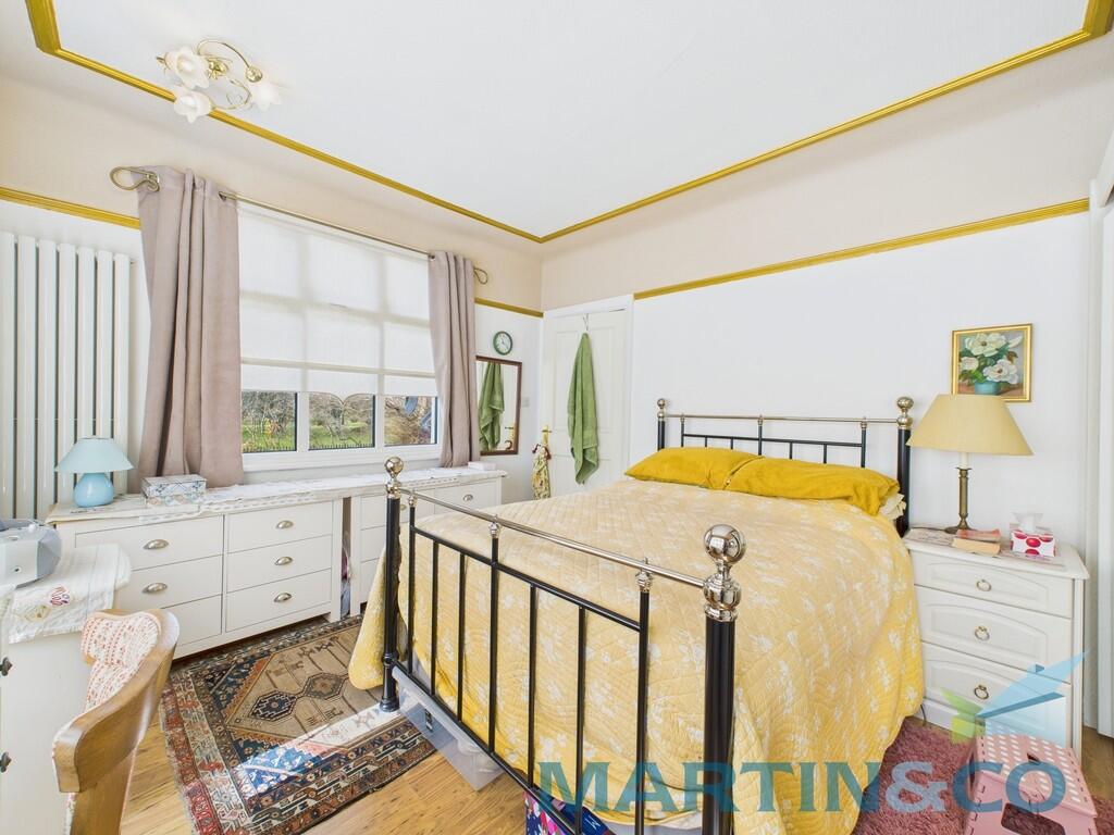 CAM01870G0-PR0161...