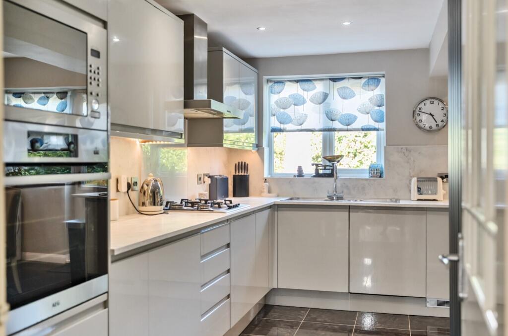EweMove Harrogate Breakfast Kitchen