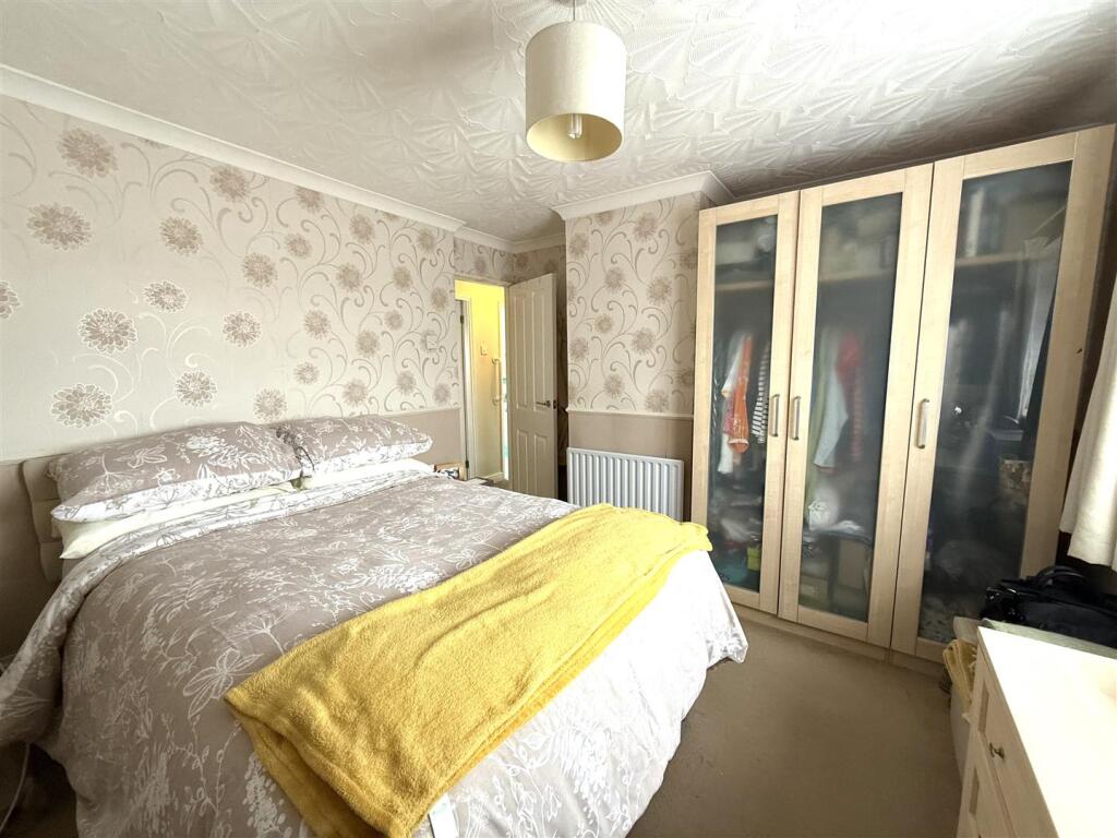 23 coppice bed 1.jpeg