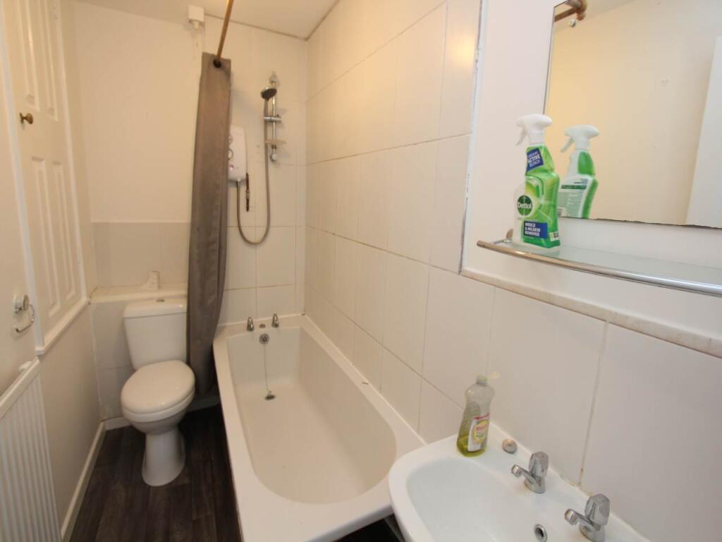 Bathroom WC Shower