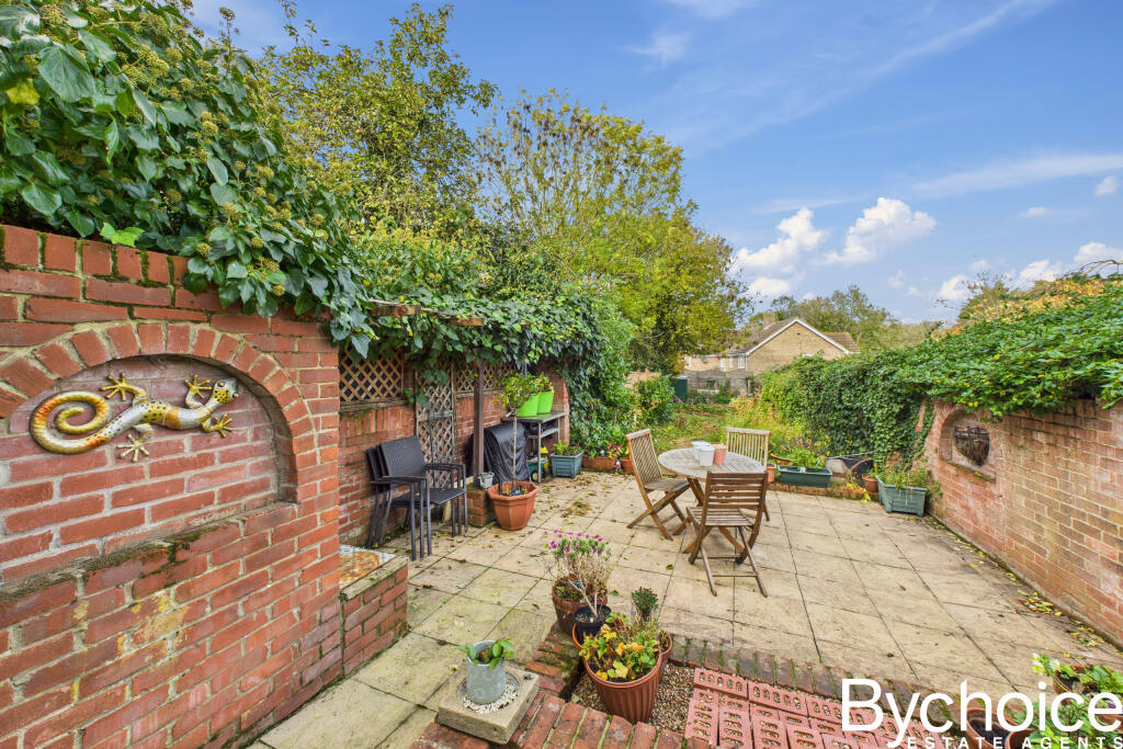 CAM05454G0-PR0072-STILL032