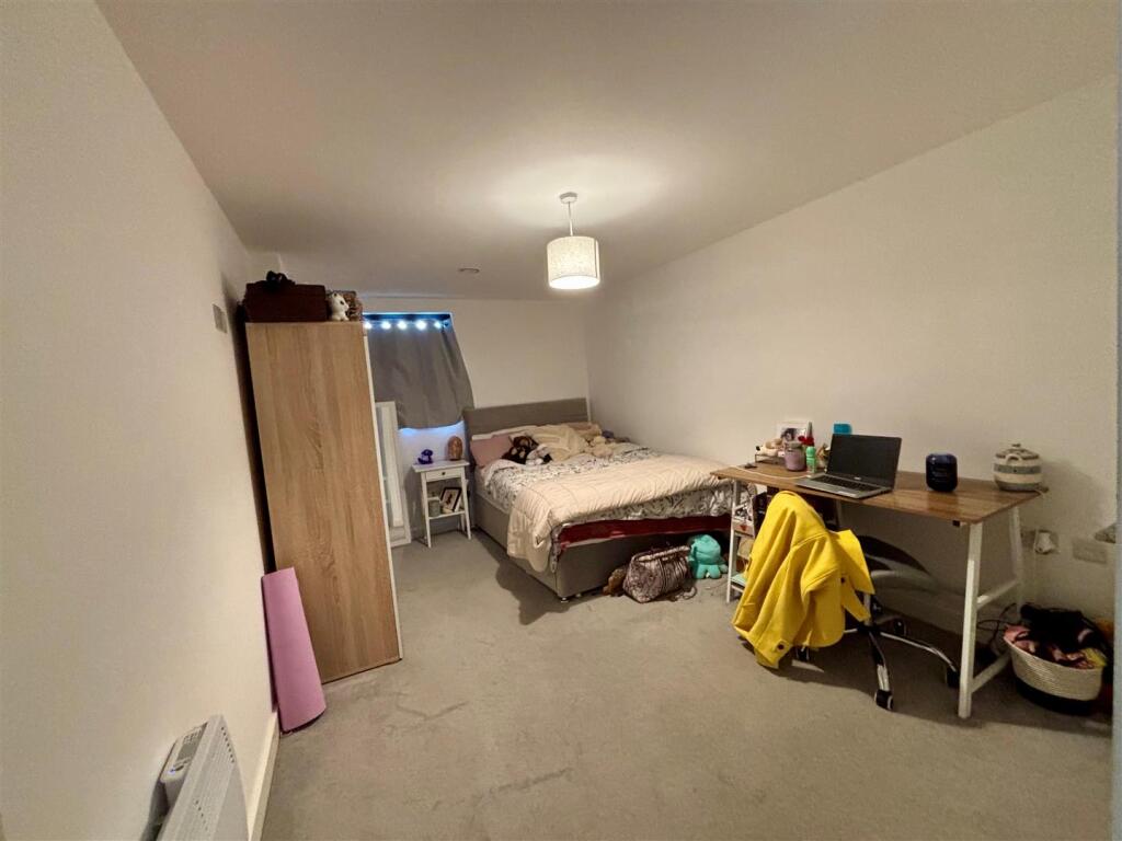 Main Bedroom.jpg
