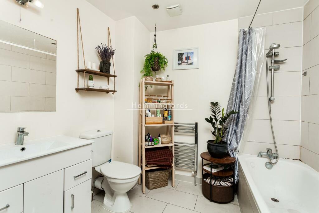 DR-53004_0701Hemmingfords-A_4-CG-SM-0009.jpg