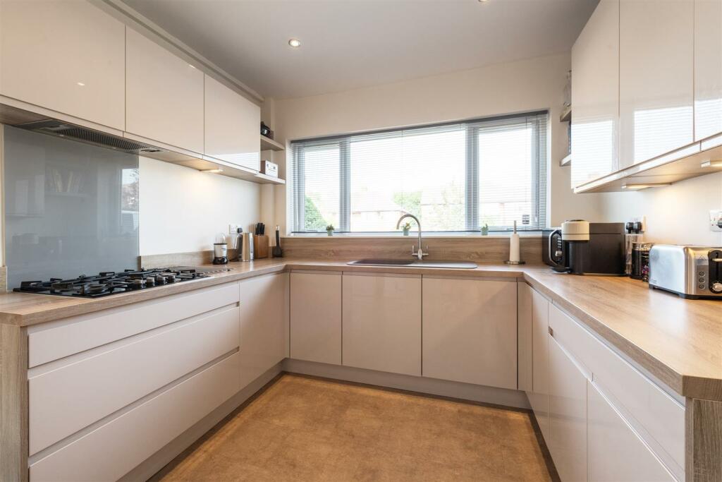 40 Merevale Road, Solihull, B92 8LB_3.jpg