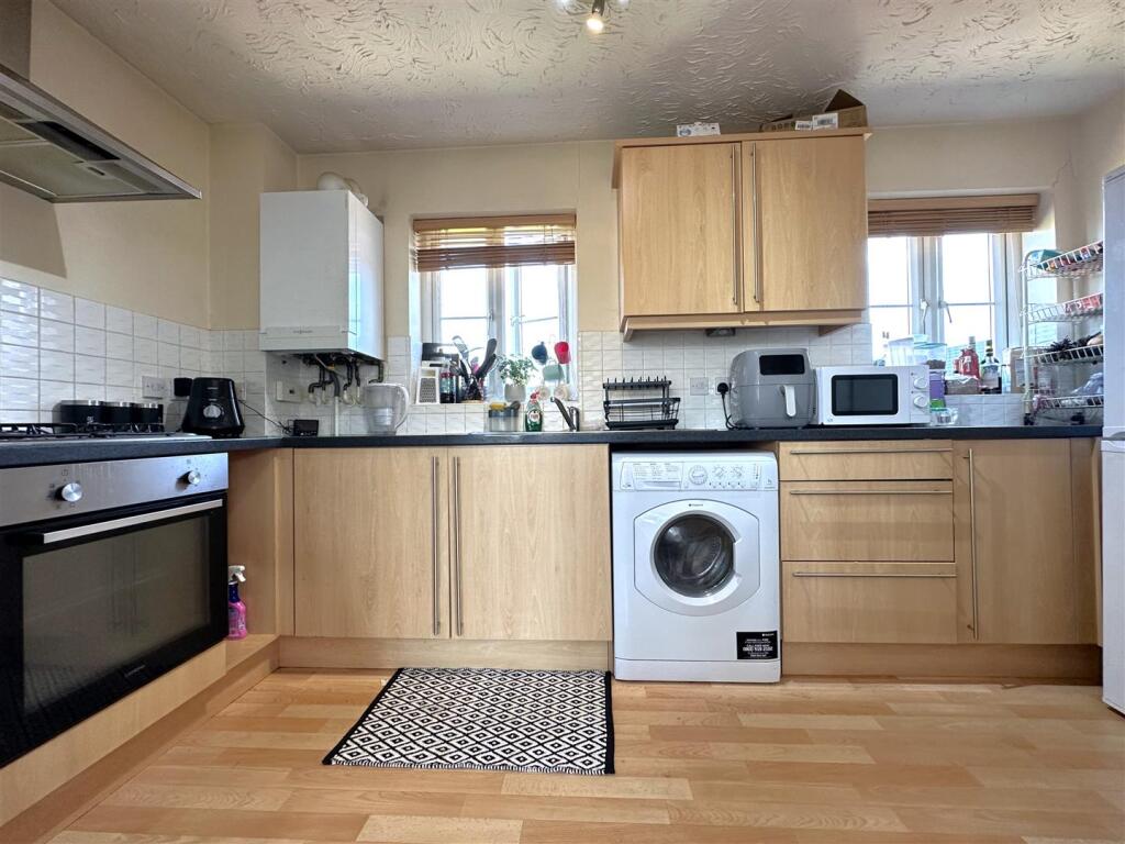Fitted Kitchen 221