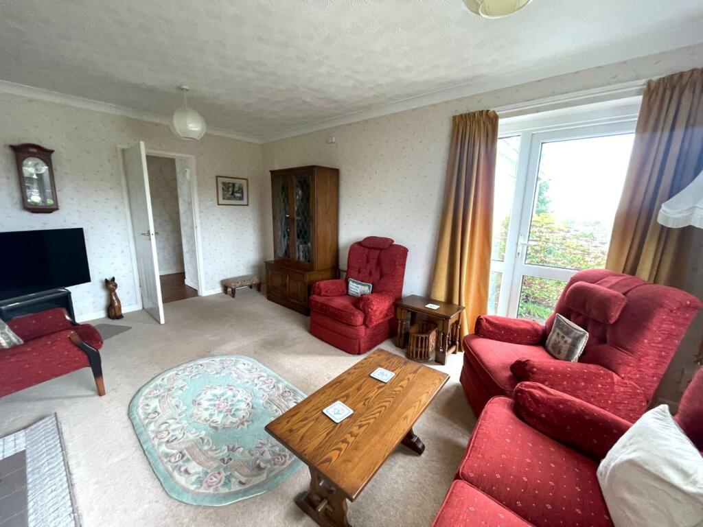 Living Room.JPG