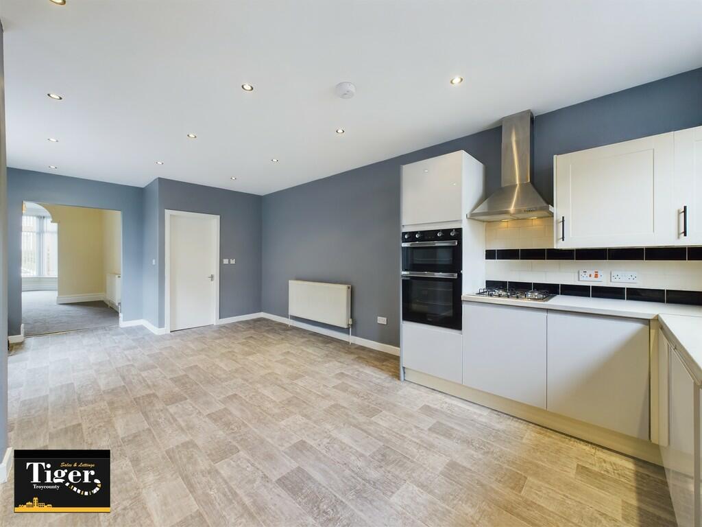 CAM03440G0-PR0102...