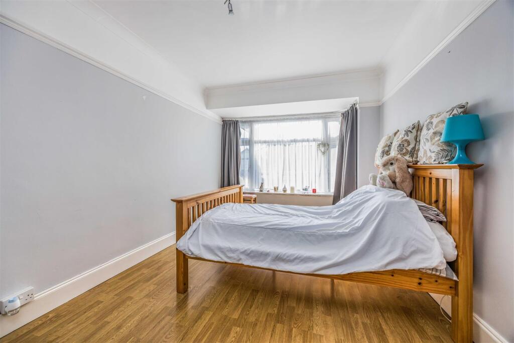 269 Highbury Grove, Cosham-Small-PorticoMarketing-