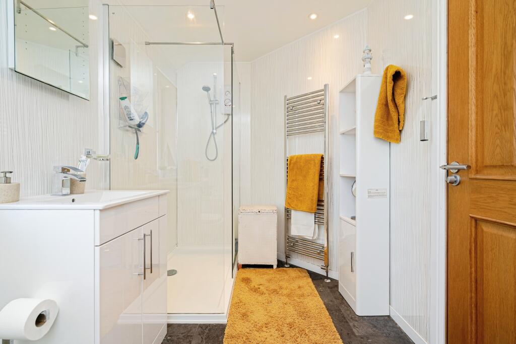 Shower Room / Ensuite
