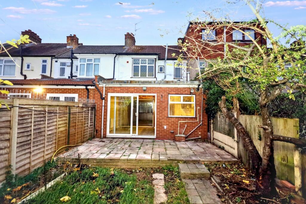 9 Joydon Drive, Chadwell Heath, Romford RM6 4ST