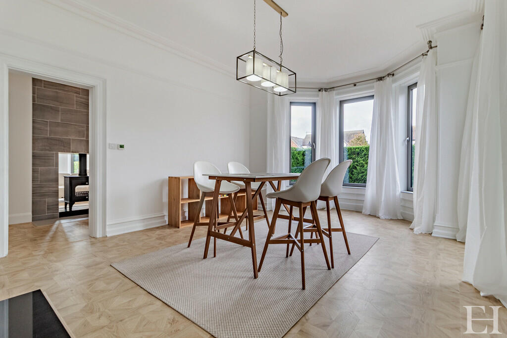 8623234-interiorW...