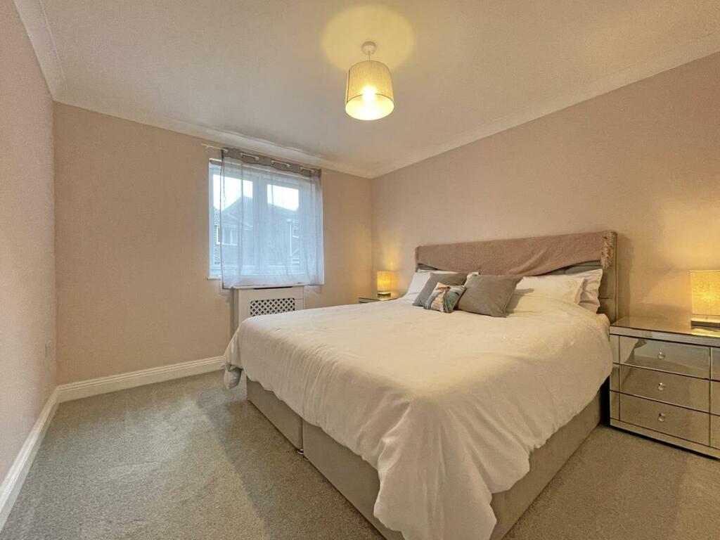 Moat Park 15 Bed 1.jpg