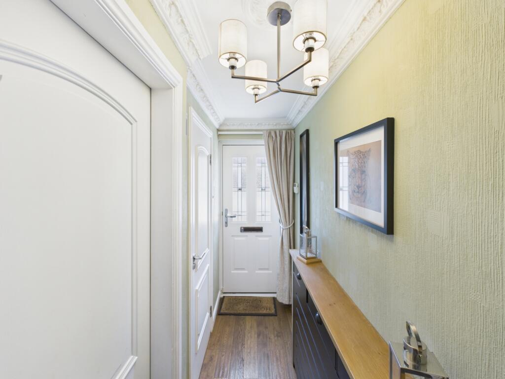 CAM04233G0-PR0025-STILL002