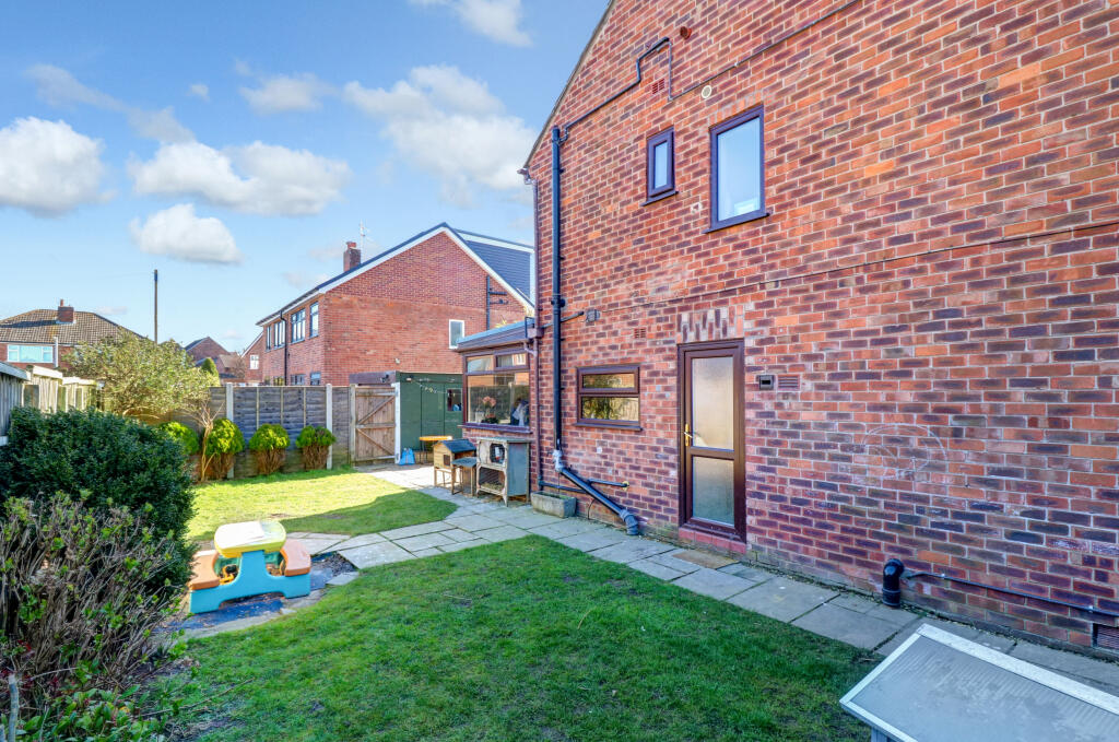 Exterior-Side-Rear-1.3