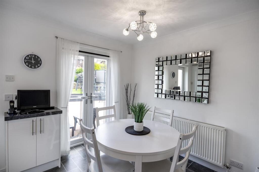 DSC_5153-Edit_dining table.JPG