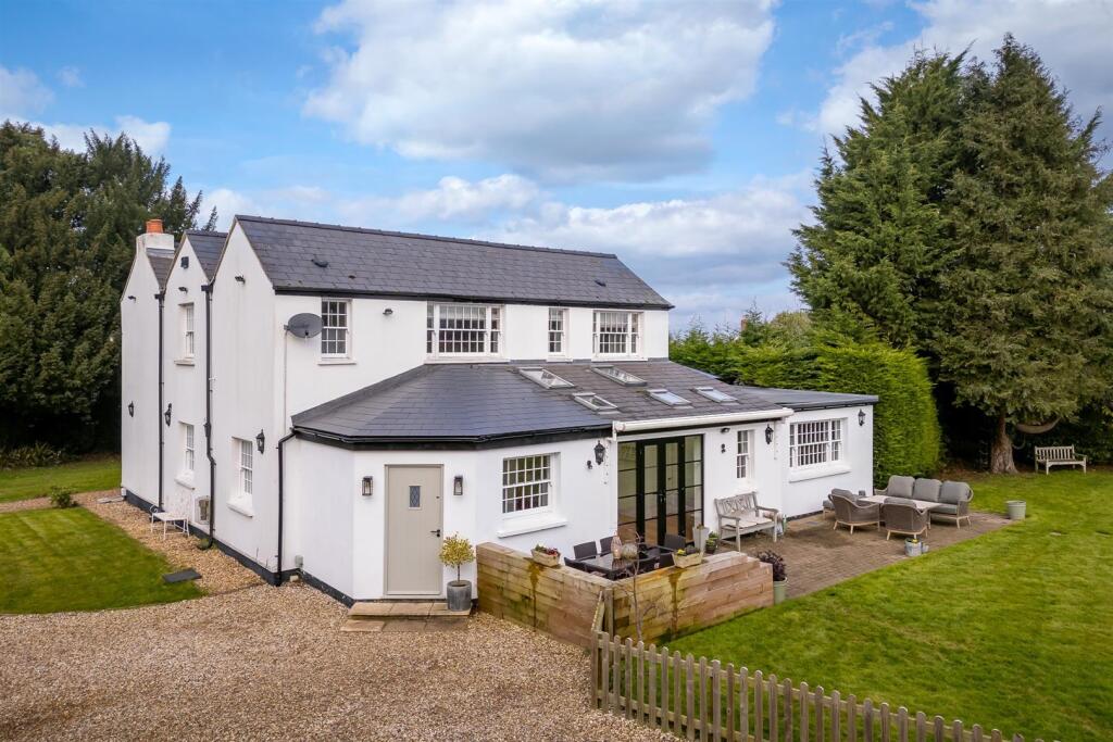 63 - Tynings House - GL51 4XF - Web.jpg