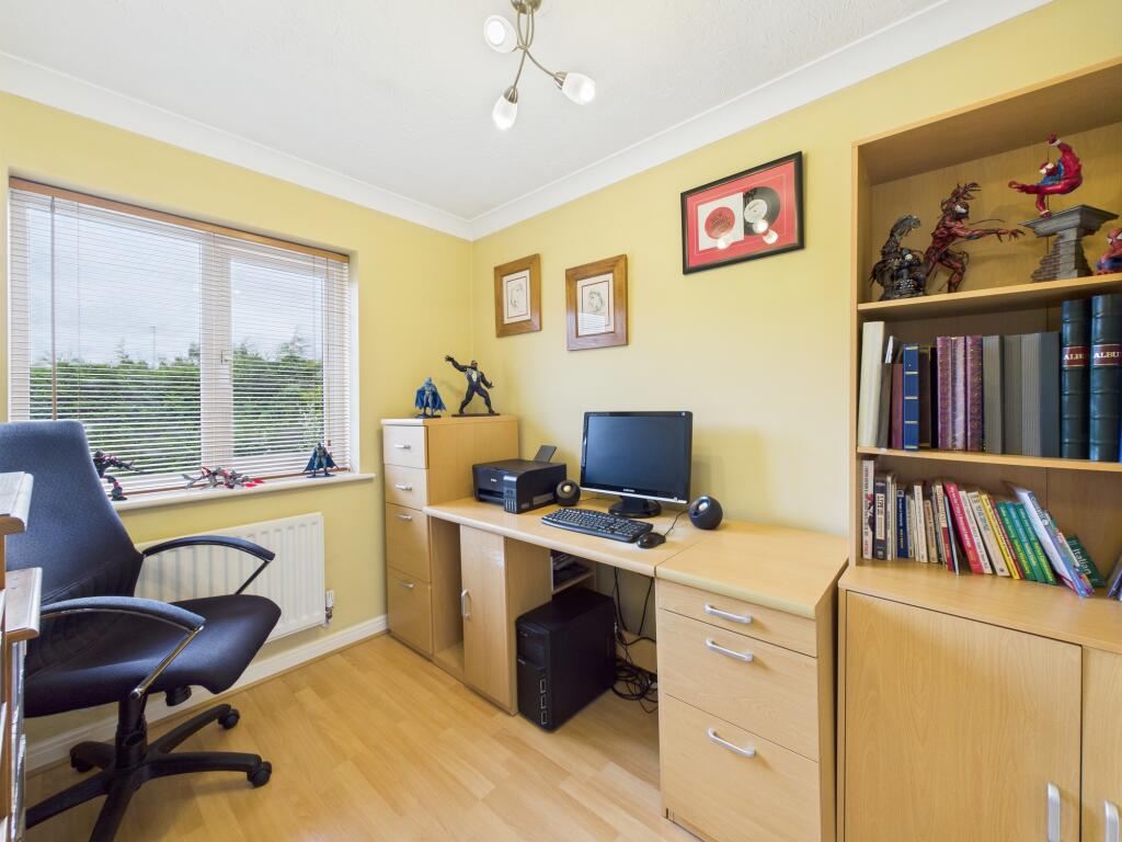 Bedroom/Office