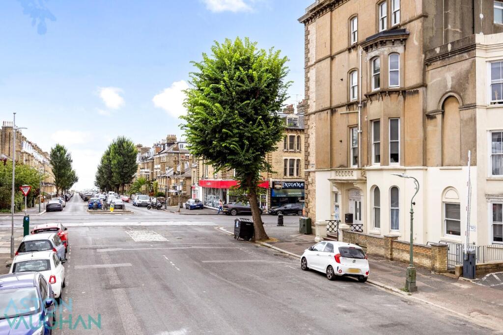 Selborne Road Flat 7_008.JPG