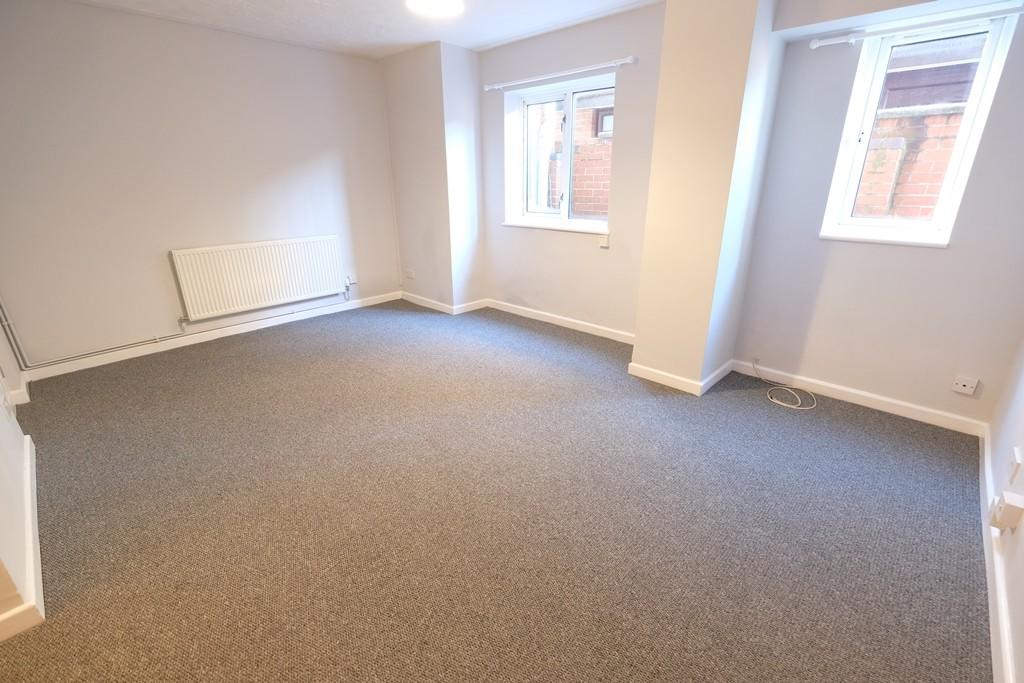 SITTING/DINING ROOM