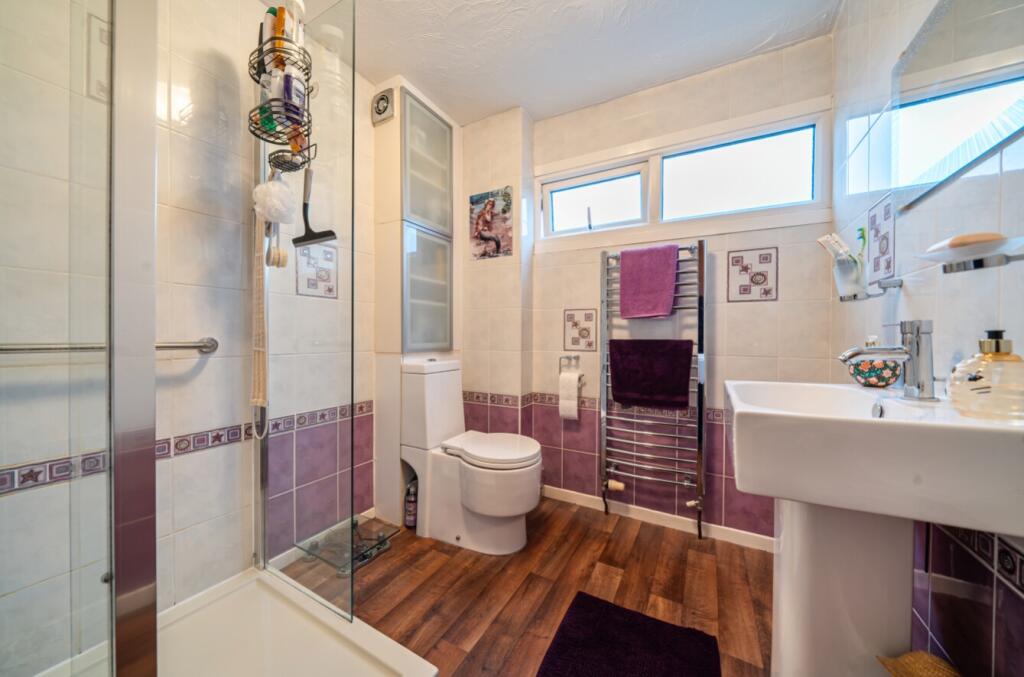 1395685-8-6960ec5cea615