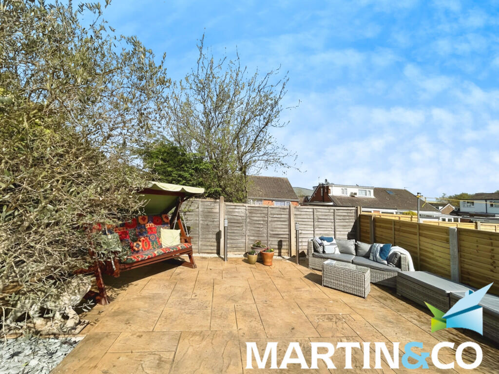 f99d5b0a-IMG-2025...