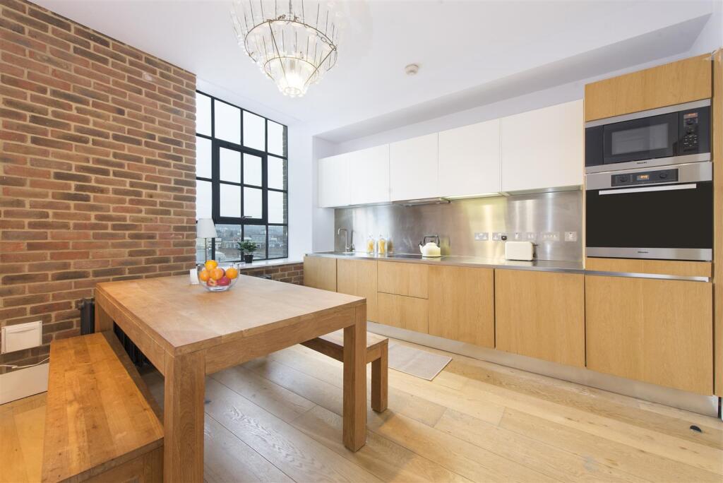 51511 Hi res (3).jpg