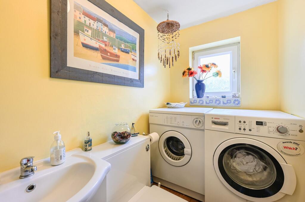 Cloakroom/Utility Room