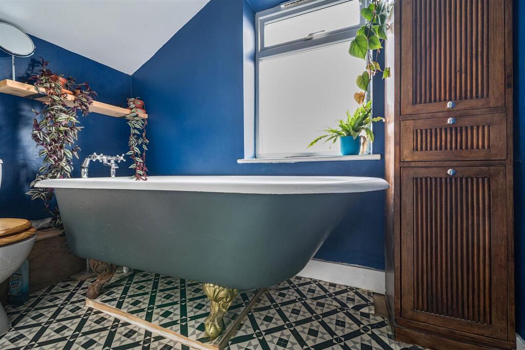 bath h.jpg