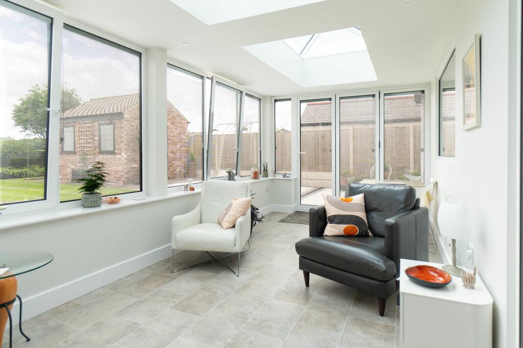 Sun Room / Sitting Room