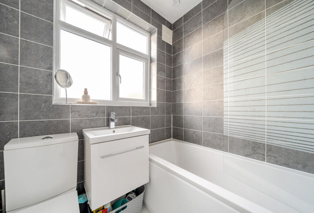 1376305-13-690b61...