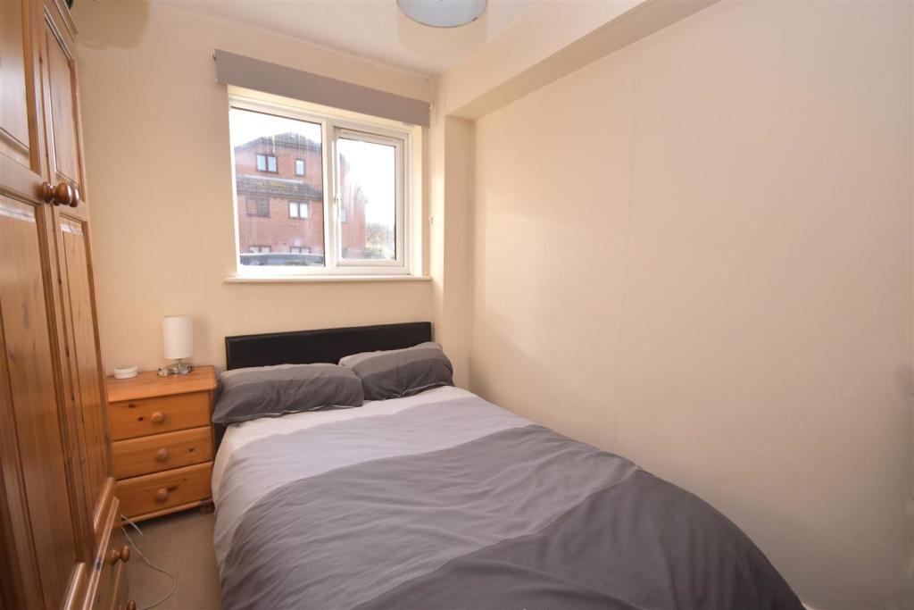 bedroom.jpg