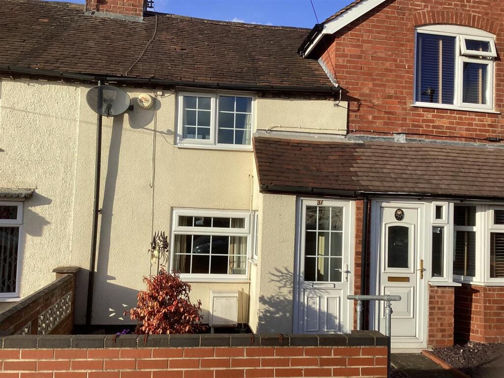 37 Knowle Hill, Hurley