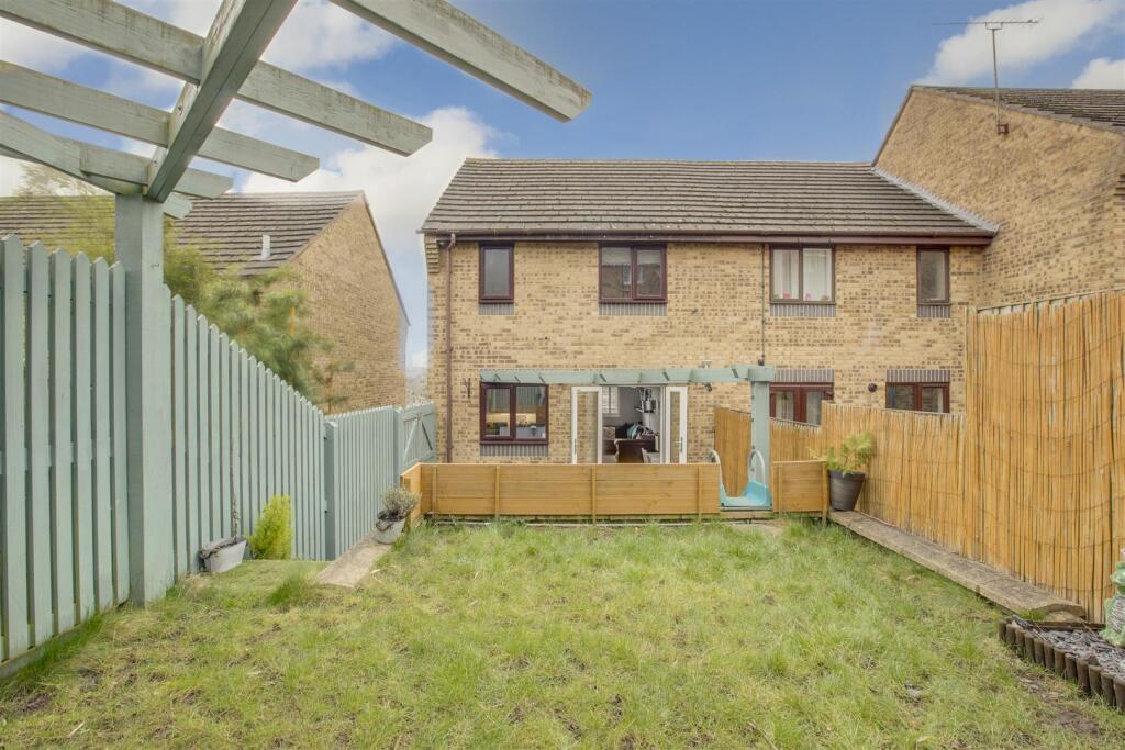 86 Garratts Way, HP13 5XZ-14.jpg