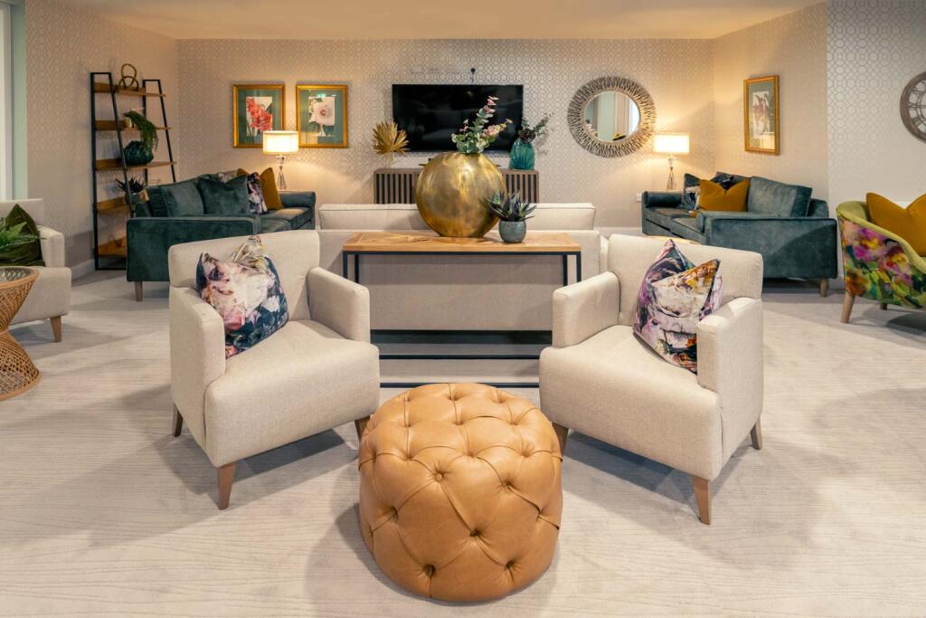 Homeowner's Lounge  