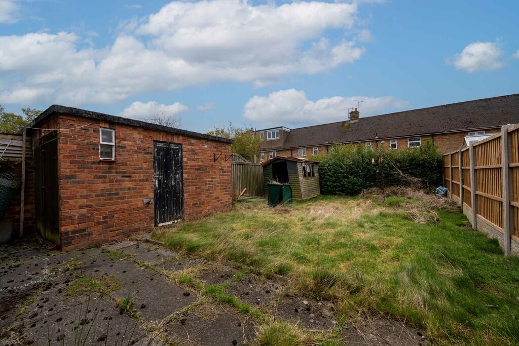 35 Brentwood Road...